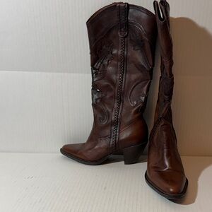 White Mountain Brown Heeled Boots